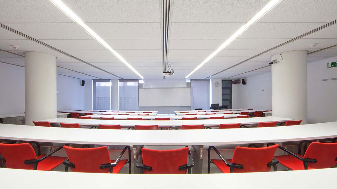 Anfiteatro [105m2]. Capacidad para 65 personas